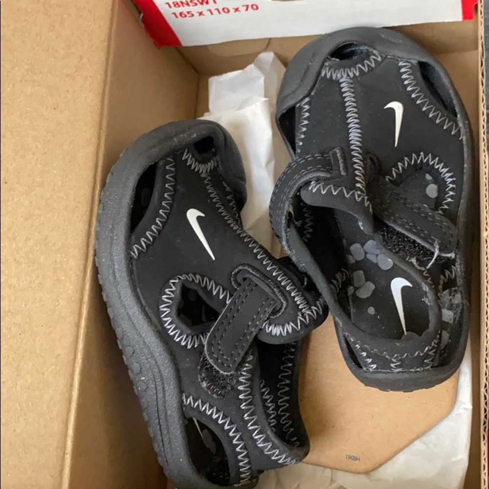 Nike Suray protect
